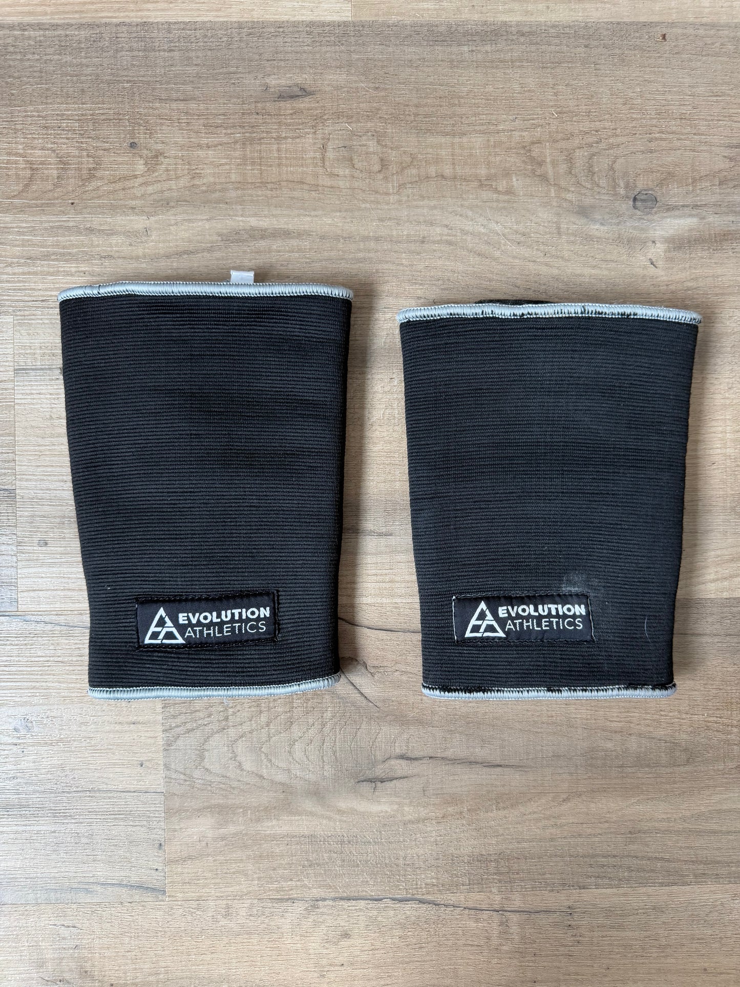 Evolution Athletics Elbow Sleeve Size L