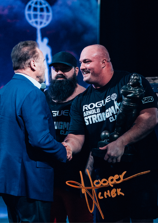 WSM Signed Picture: Arnold Handshake